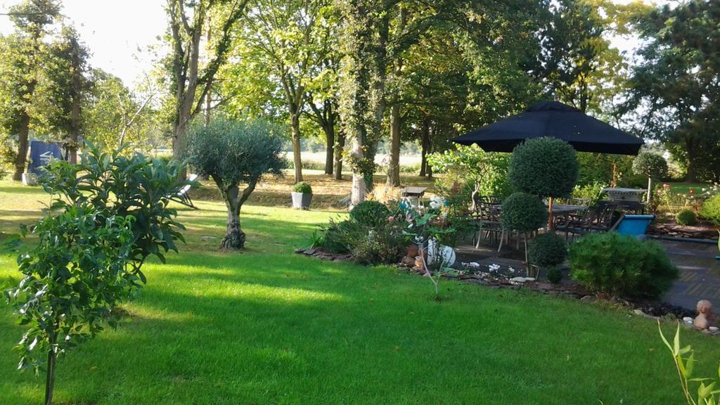 Patis De Cahot Au 108 Bed and Breakfast Bruz Εξωτερικό φωτογραφία