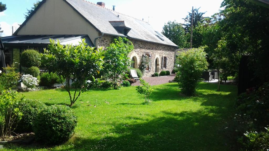 Patis De Cahot Au 108 Bed and Breakfast Bruz Εξωτερικό φωτογραφία
